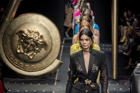 vestiti versace 2019|versace bronze columns.